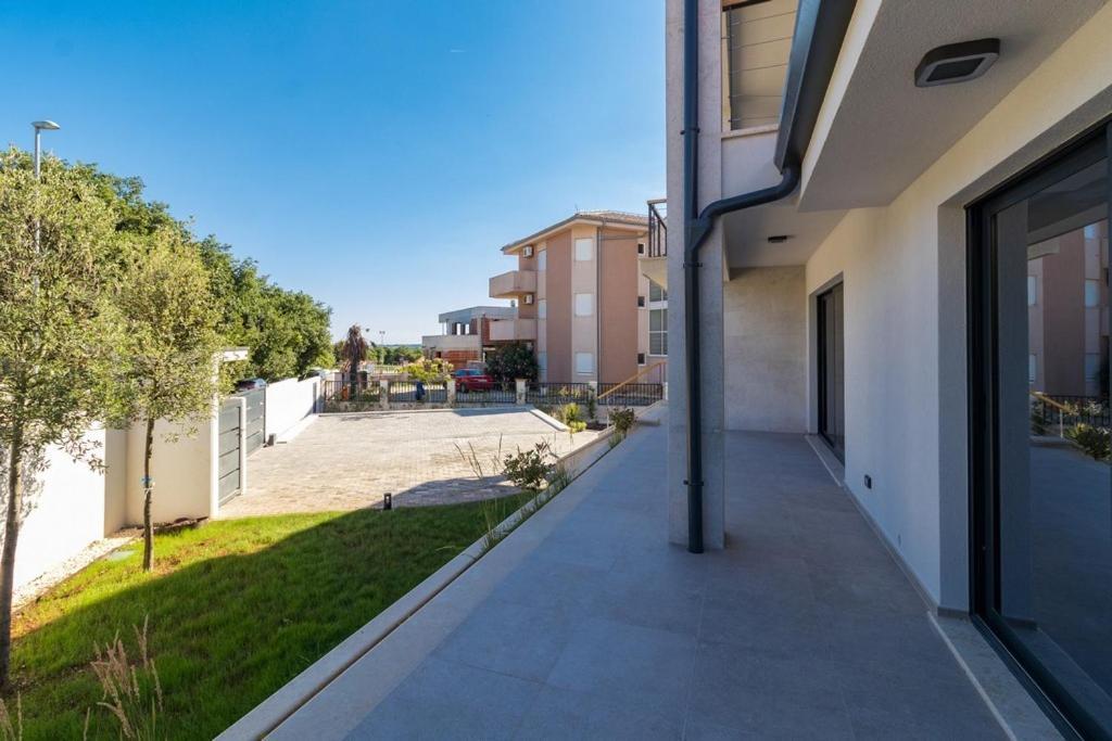 Villa Munat Лижнян Екстер'єр фото