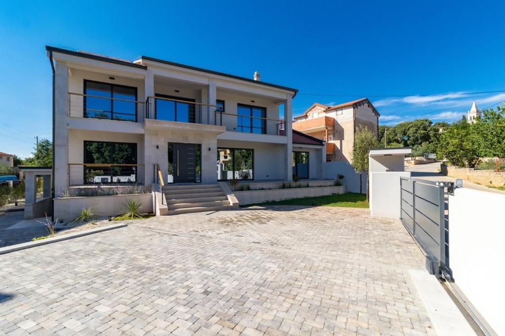 Villa Munat Лижнян Екстер'єр фото