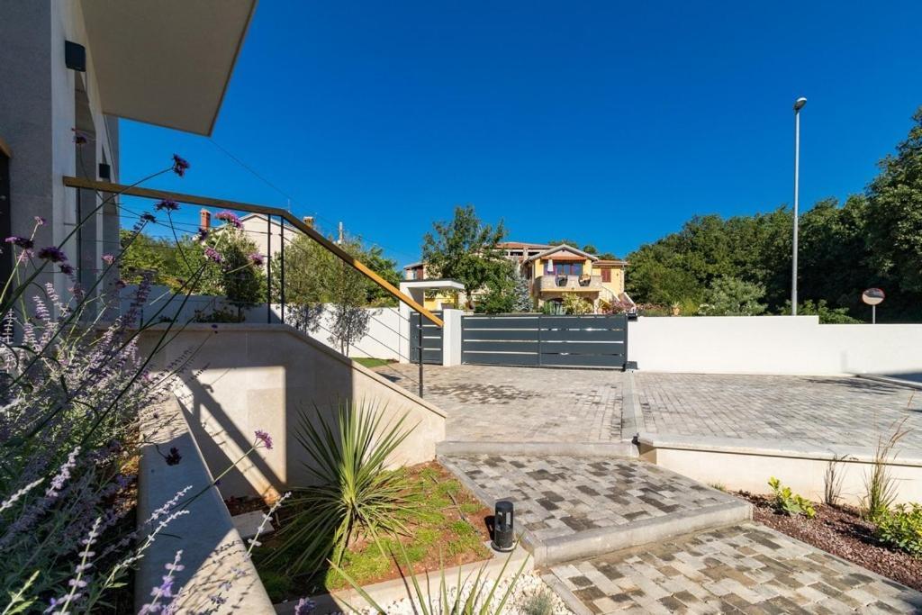 Villa Munat Лижнян Екстер'єр фото