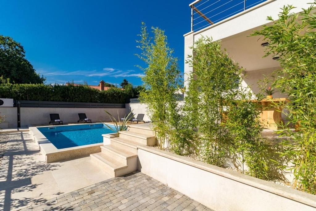 Villa Munat Лижнян Екстер'єр фото
